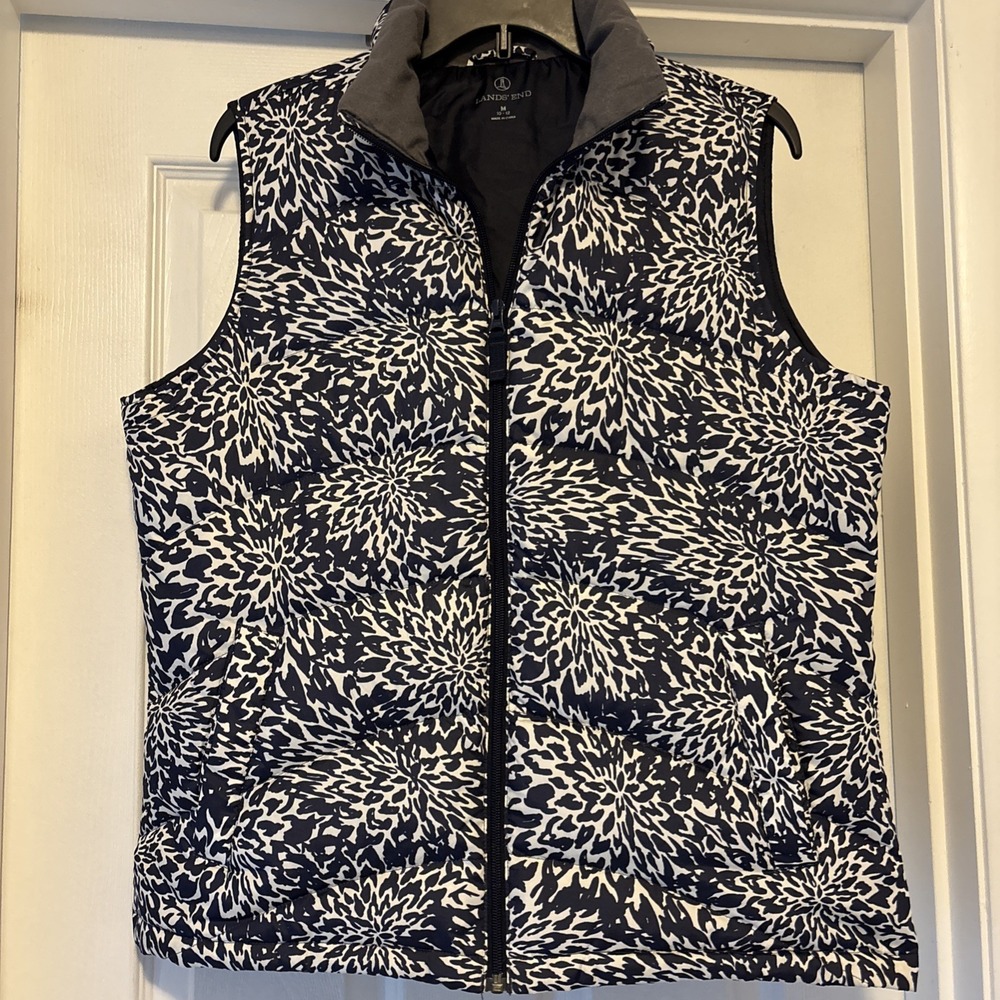 LANDS END Feather Down Zip Puffer Vest M Navy Blue White Floral Layering Outdoor